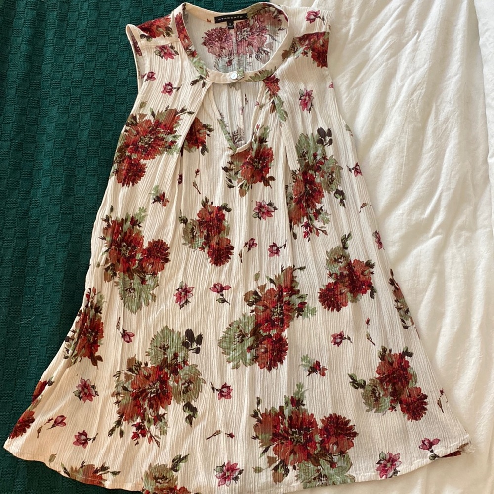 Sleeveless top